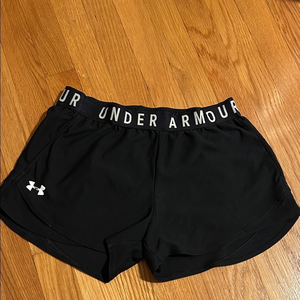 Under Armour Women's Athletic Black Shorts Size Medium